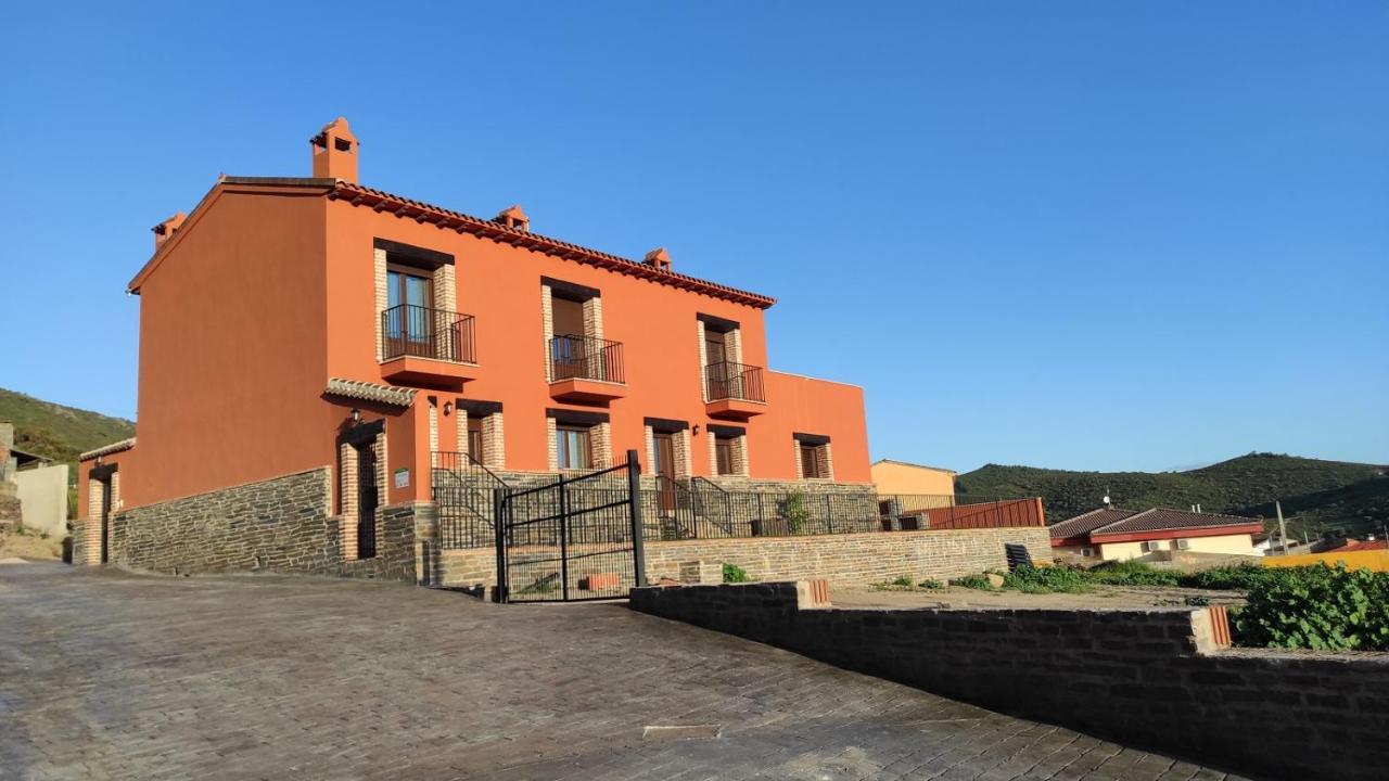 Casa Rural La Colmena Del Geoparque Navatrasierra Buitenkant foto