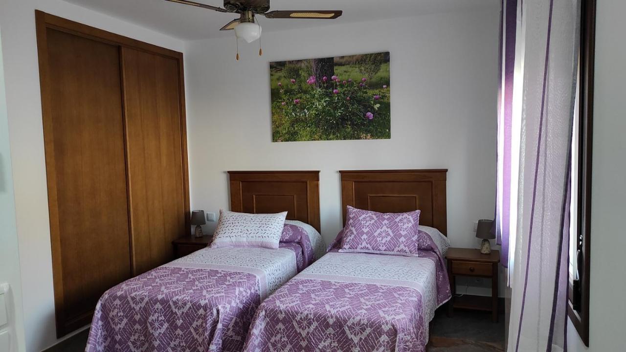 Casa Rural La Colmena Del Geoparque Navatrasierra Buitenkant foto